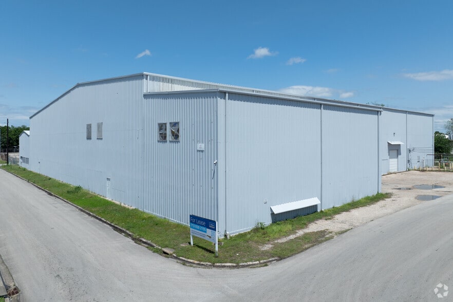 Primary Photo Of 1301 Hays St, Houston Warehouse For Lease