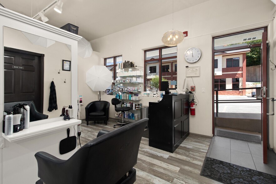 More Photos Of 2550 Highway 82, Glenwood Springs Showroom For Sale