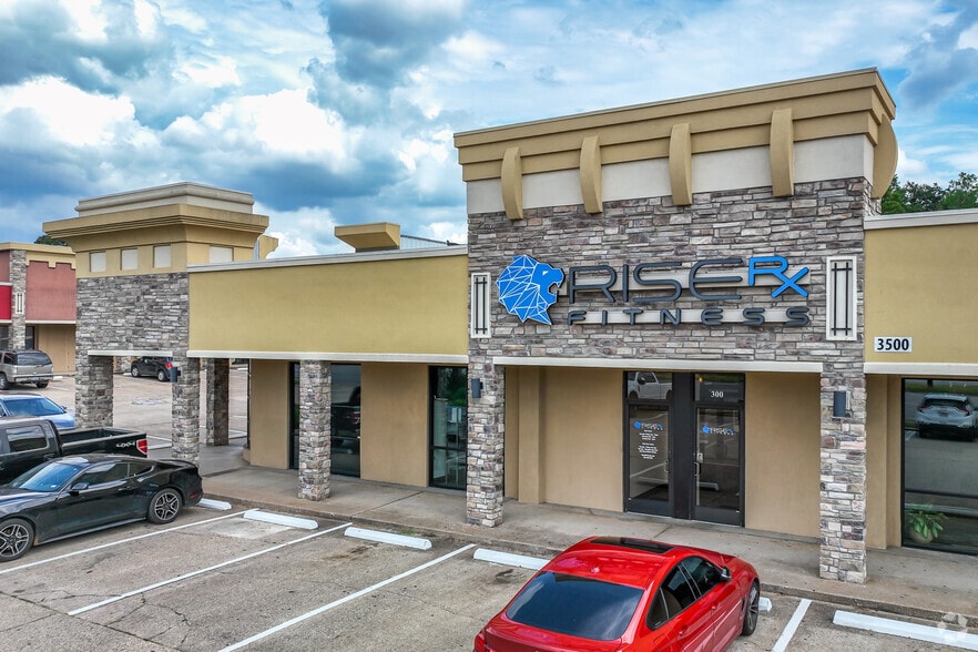 More Photos Of 3400-3502 S Broadway, Tyler Unknown For Lease