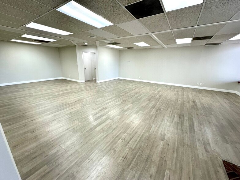 More Photos Of 4550 Kearny Villa Rd, San Diego Office For Sale
