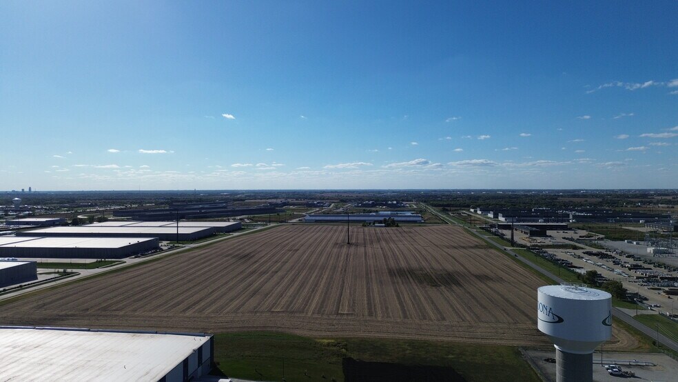 More Photos Of NE 56th Street @ NE 62nd Avenue, Altoona Land For Sale