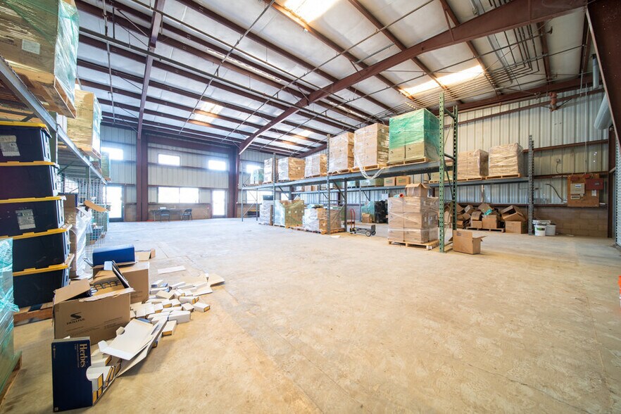 More Photos Of 180 E San Antonio Dr, King City Manufacturing For Lease