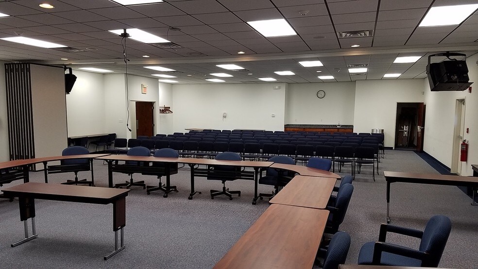 More Photos Of 8208 Salyer Dr, Wallops Island Office For Lease