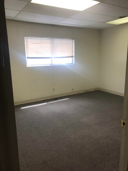 More Photos Of 2720 Wrondel Way, Reno Office For Lease