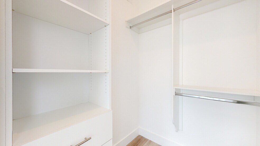 More Photos Of 525 N Normandie Ave, Los Angeles Apartments For Sale