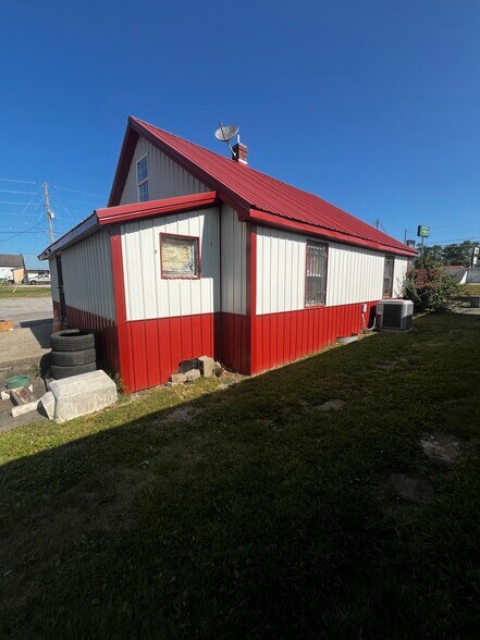 More Photos Of 451 N Wilson Rd, Radcliff Freestanding For Sale