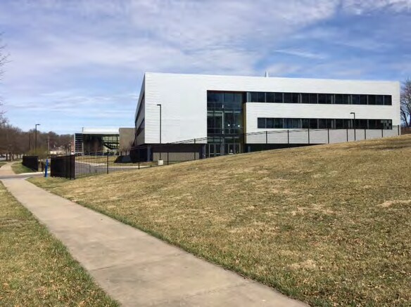 More Photos Of 1240 E Meyer Blvd, Kansas City Unknown For Lease