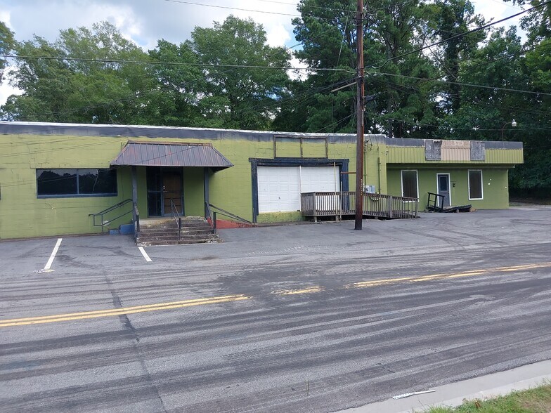 More Photos Of 2464 Winder Hwy, Dacula Storefront For Sale