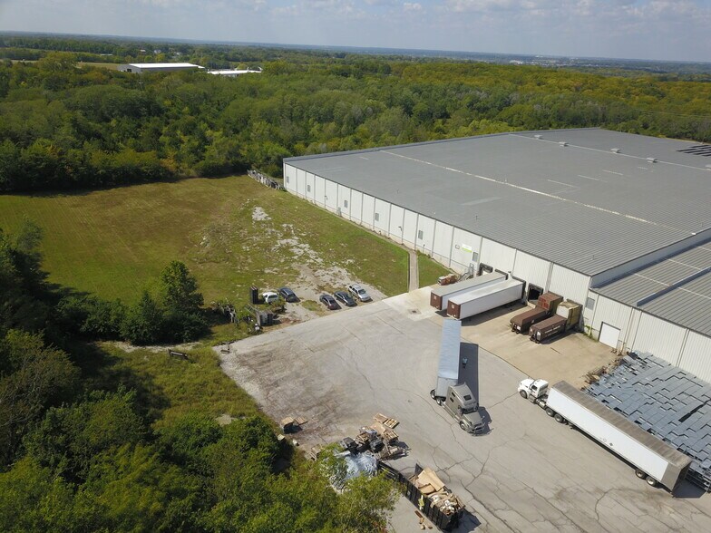 More Photos Of 13201 Arrington Rd, Grandview Manufacturing For Lease