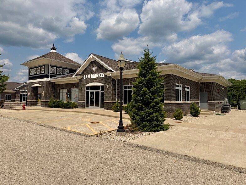 More Photos Of 6021 Washington St, Gurnee Medical For Sale