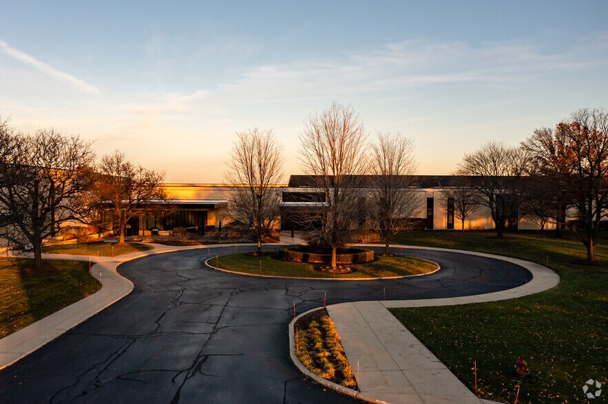 2300 Warrenville Rd, Downers Grove, IL 60515 Office For Lease