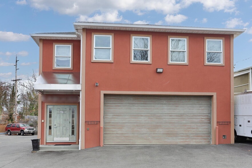 Primary Photo Of 211 6th Ave, Hawthorne Storefront For Lease