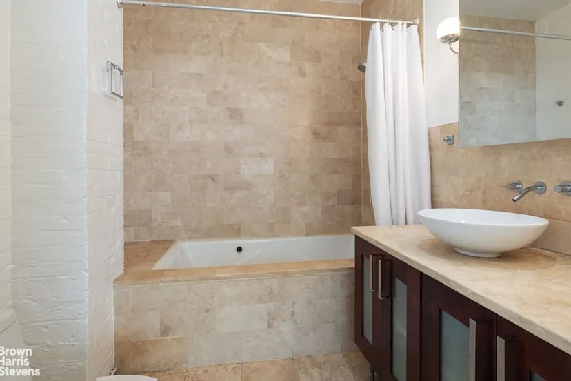 More Photos Of 8 Beach St, New York Apartments For Sale