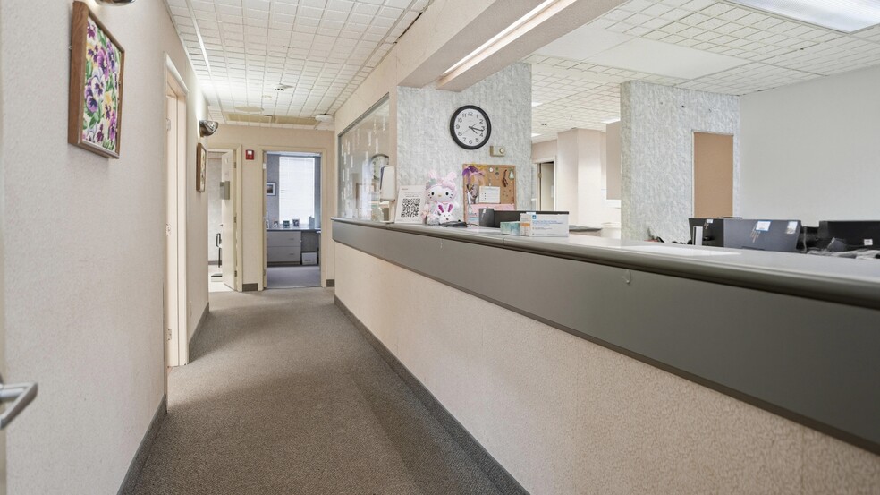 More Photos Of 123 Stewart Ave, Hicksville Medical For Sale