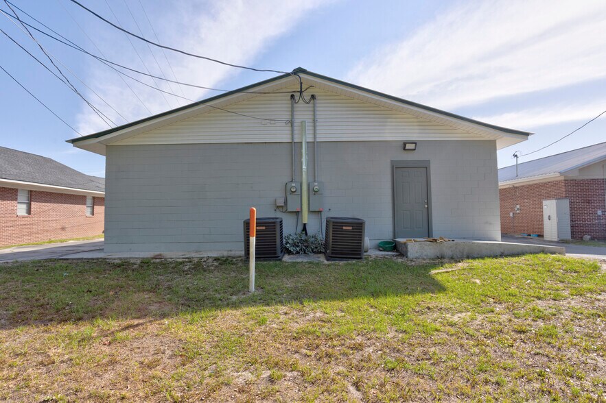 More Photos Of 208 S Main St, Reidsville Freestanding For Sale