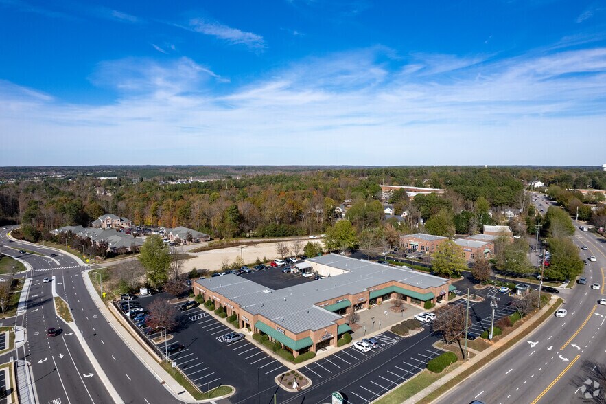 More Photos Of 1950-1988 S Main St, Wake Forest Freestanding For Lease