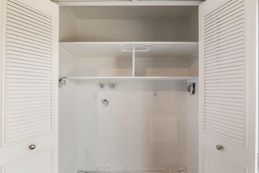 More Photos Of 180 S 20th Ave, Brighton Apartments For Sale