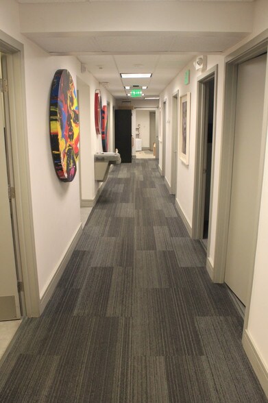 More Photos Of 2475 Hollywood Blvd, Hollywood Office For Lease