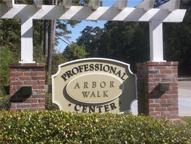 More Photos Of 389 Highway 21, Madisonville Medical For Sale