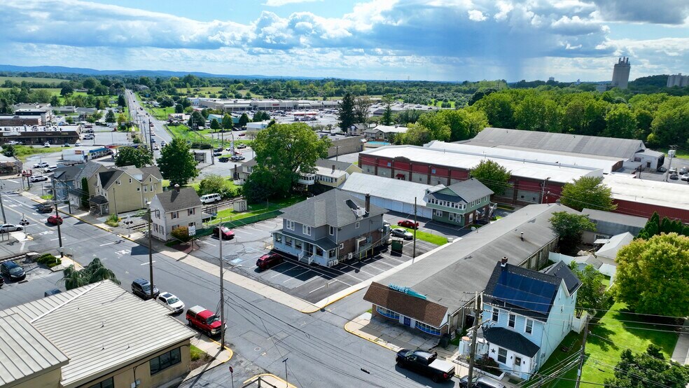 More Photos Of 550 S Main St, Nazareth General Retail For Sale