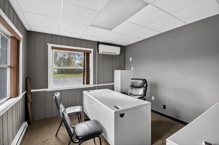 More Photos Of 4418 Douglas Ave, Racine Auto Dealership For Sale