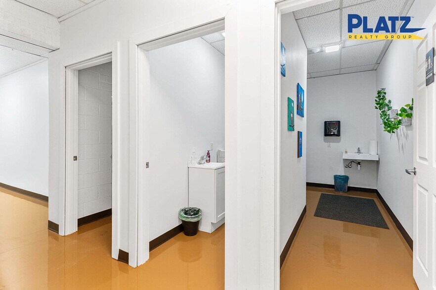 More Photos Of 231-239 Main Ave SW, Warren Storefront For Sale