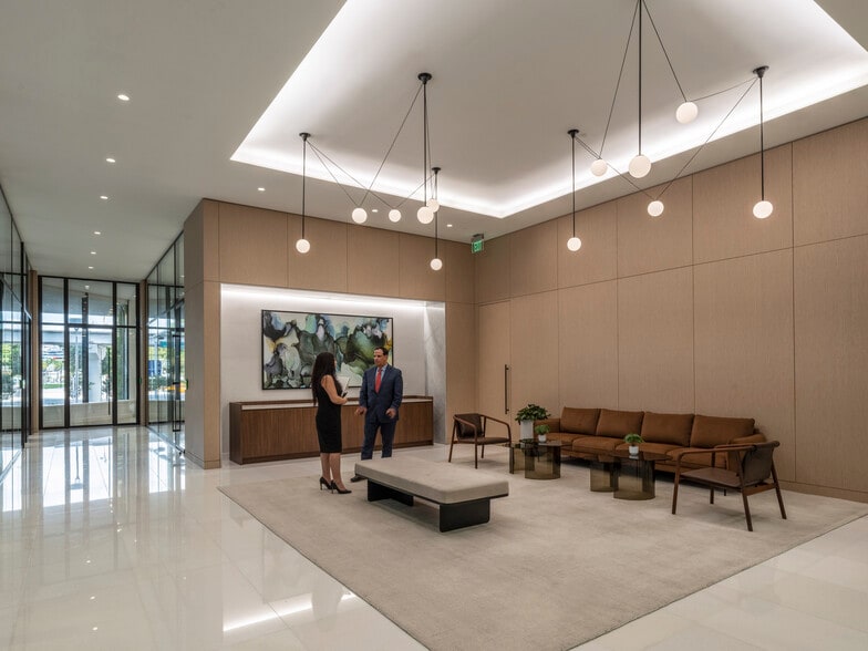 More Photos Of 2 S Biscayne Blvd, Miami Office Residential For Lease