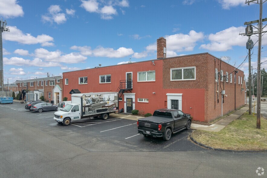 More Photos Of 4334 W Central Ave, Toledo Storefront For Lease