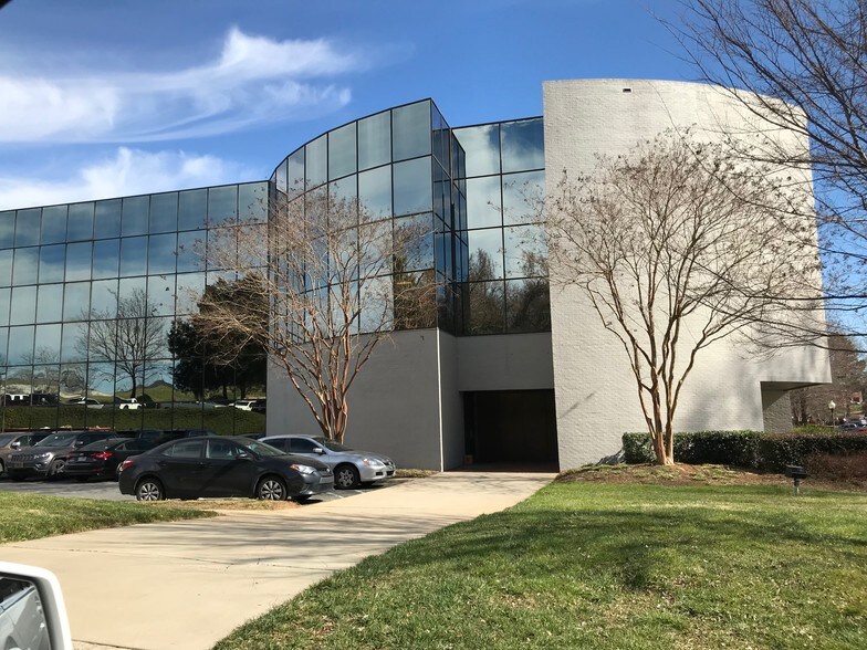 More Photos Of 5550 77 Center Dr, Charlotte Office For Lease