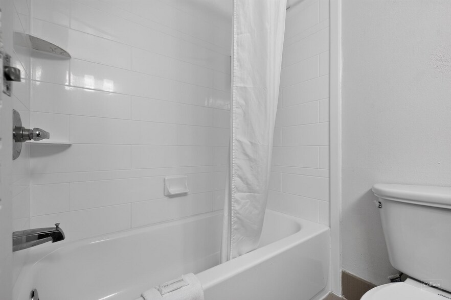 More Photos Of 1803 Emmet St N, Charlottesville Hotel For Sale