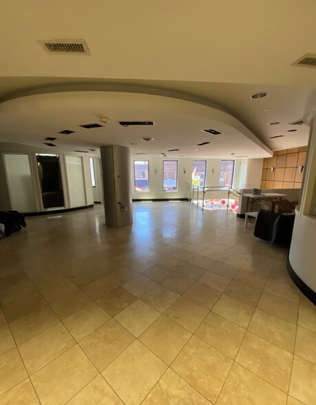 More Photos Of 186 Main St, Annapolis Storefront For Lease