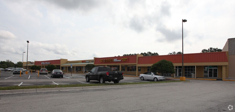 More Photos Of 291-311 Blanding Blvd, Orange Park General Retail For Lease