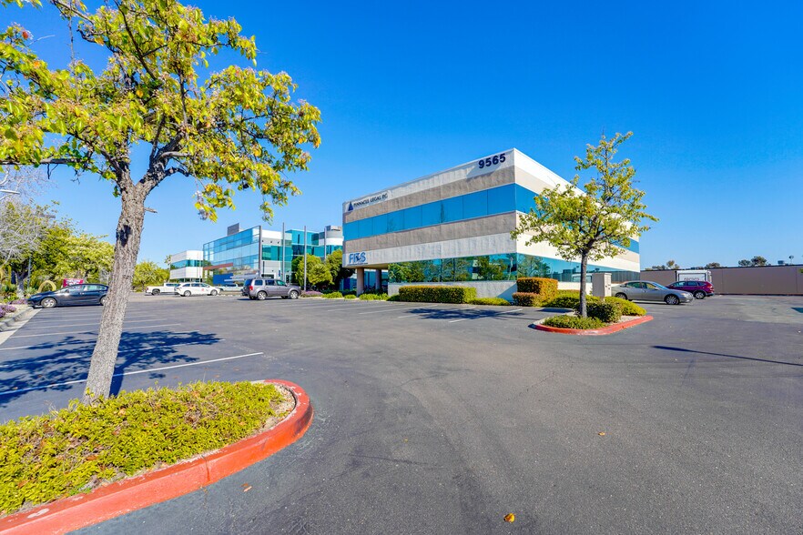 More Photos Of 9565 Waples St, San Diego Medical For Sale