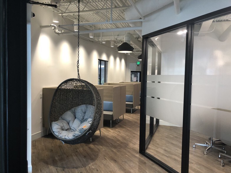 More Photos Of 2454 N McMullen Booth Rd, Clearwater Loft Creative Space For Lease