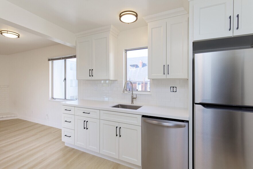 More Photos Of 407 Vernon St, Oakland Apartments For Sale