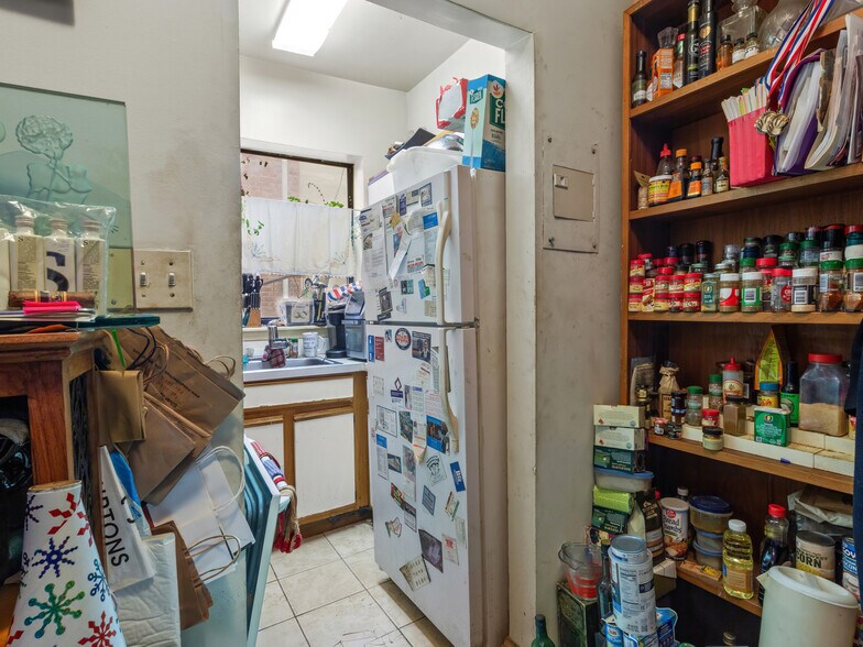 More Photos Of 1223 N St NW, Washington Apartments For Sale