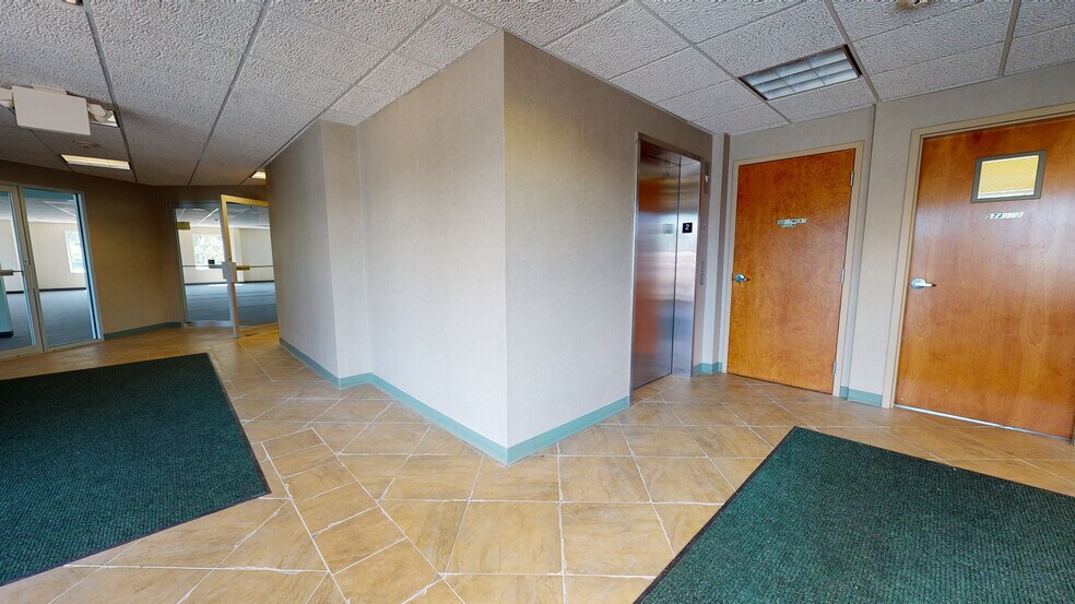 More Photos Of 47 US Highway 206, Augusta Office For Lease