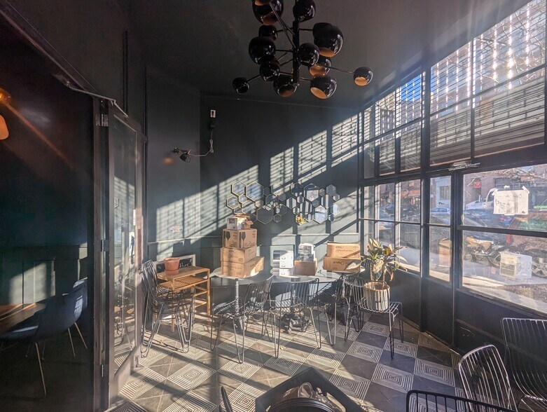 More Photos Of 581 Myrtle Ave, Brooklyn Restaurant For Lease