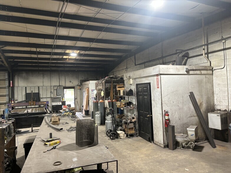 More Photos Of 1175 Big Orange Rd, Cordova Warehouse For Sale