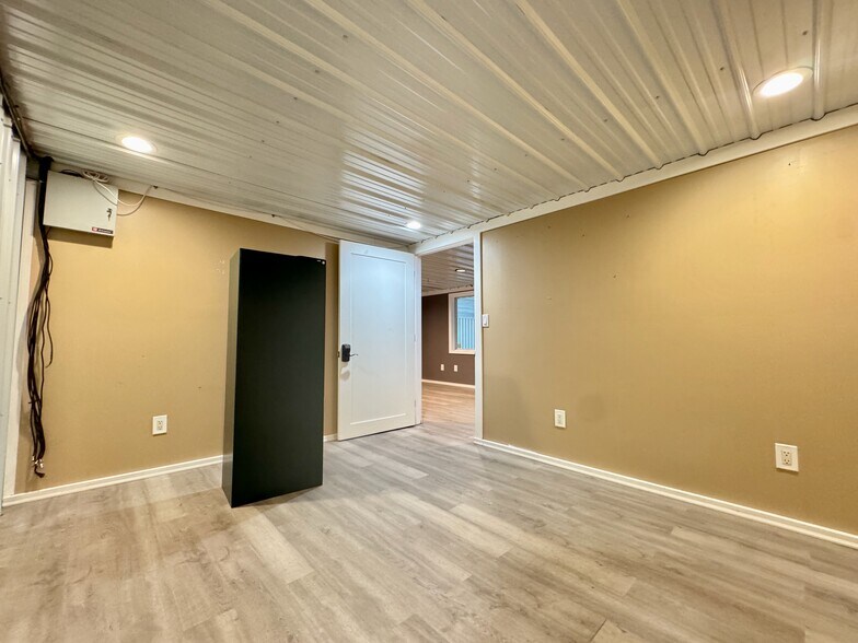 More Photos Of 7 Canaan Rd, Waymart Auto Repair For Sale