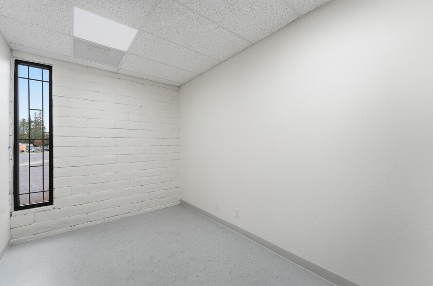More Photos Of 6006 N El Dorado St, Stockton Office For Sale