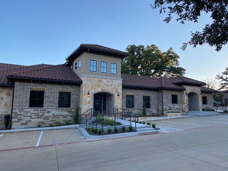 More Photos Of 609 Strada Cir, Mansfield Medical For Lease