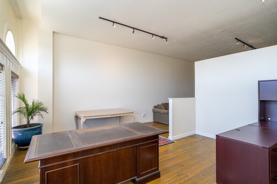 More Photos Of 2342 Washington Blvd, Ogden Storefront Retail Office For Lease