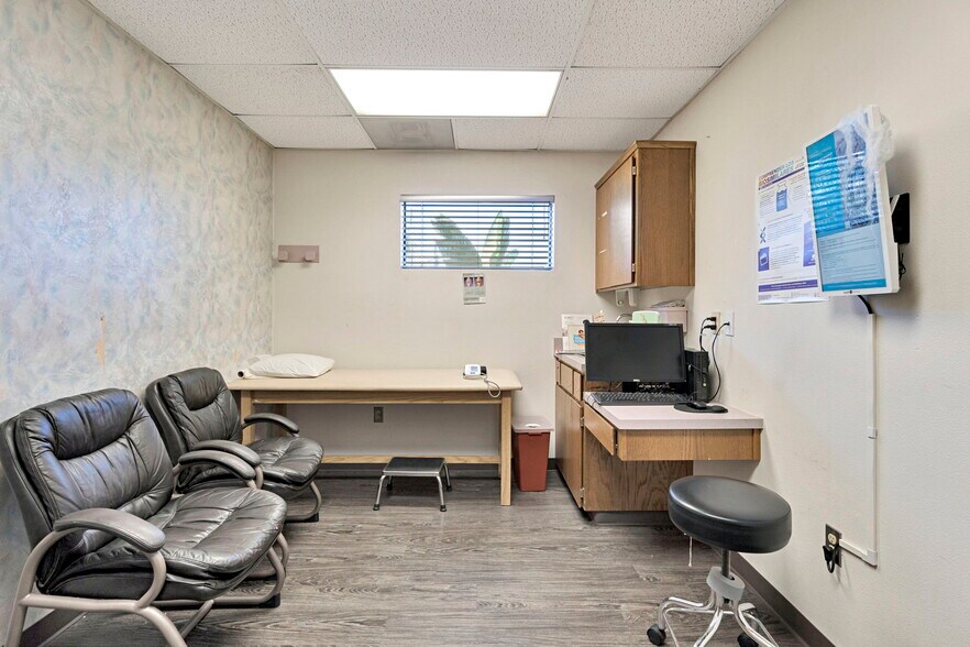 More Photos Of 1260 E Almond Ave, Madera Medical For Sale