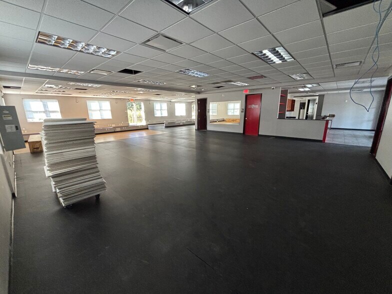 More Photos Of 2626 Cypress Ridge Blvd, Wesley Chapel Loft Creative Space For Lease