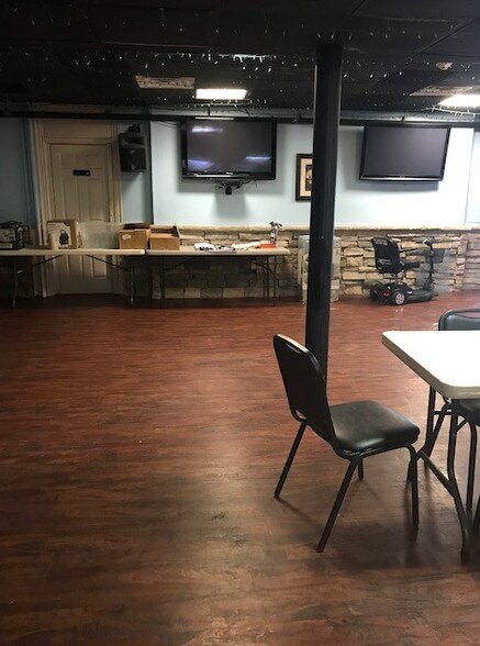 More Photos Of 14000 Bustleton Ave, Philadelphia Restaurant For Lease