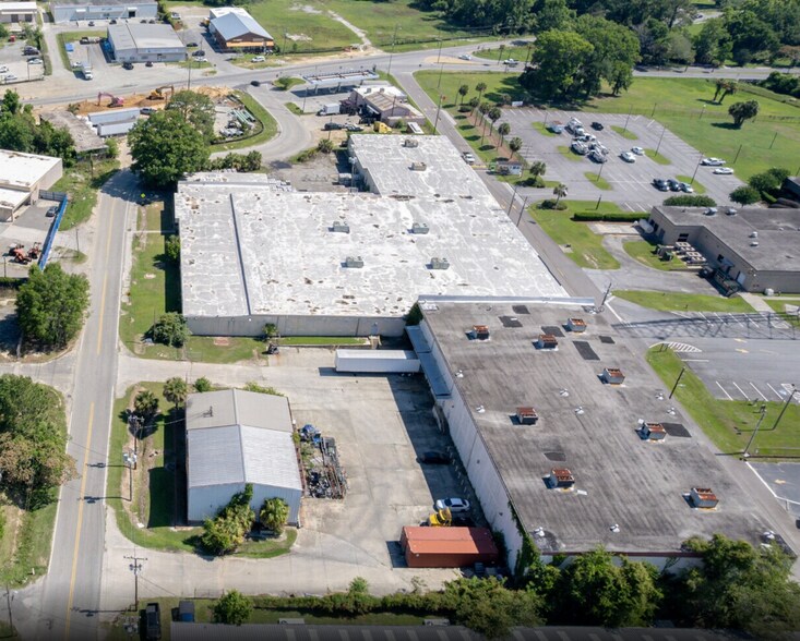 More Photos Of 42 Ross Rd, Savannah Warehouse For Sale