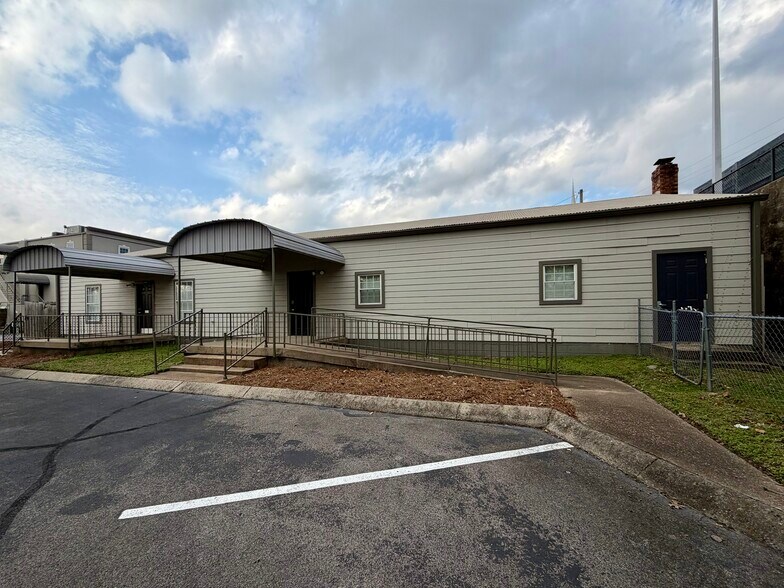 More Photos Of 2525B Lebanon Pike, Nashville Office For Lease