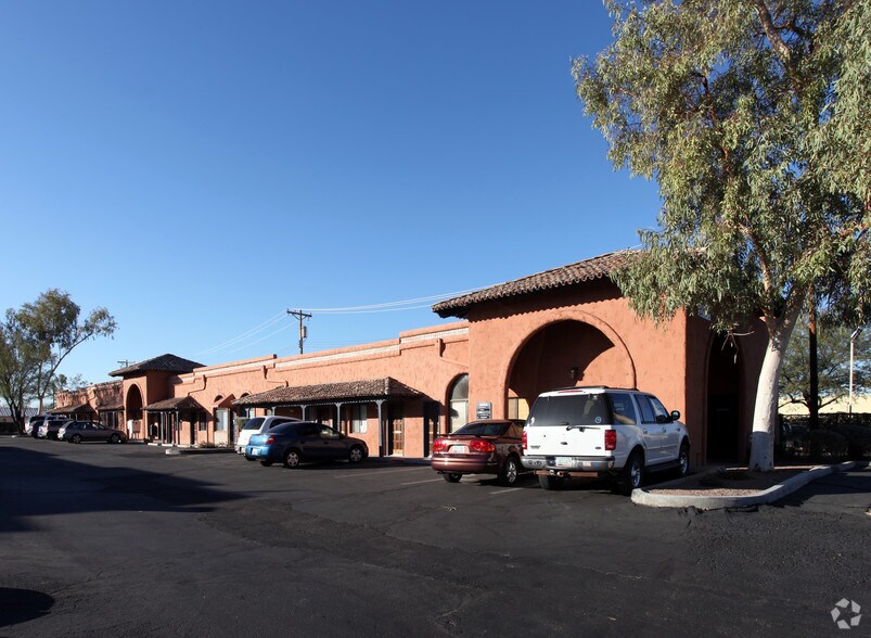 More Photos Of 3208 E Fort Lowell Rd, Tucson Office For Lease
