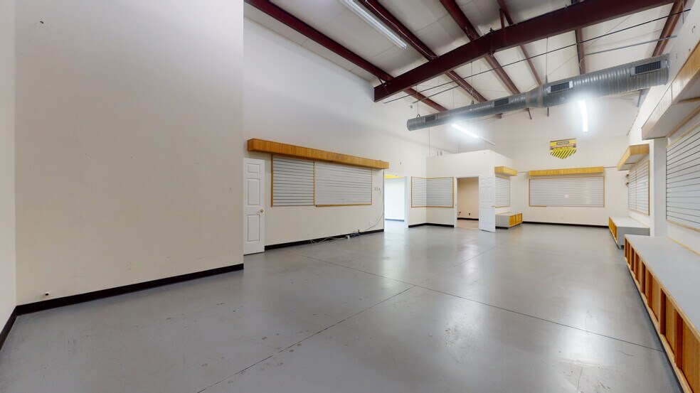 More Photos Of 3653-3673 Alamance Rd, Burlington Flex For Lease